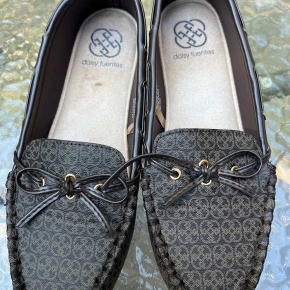 WOMEN'S DAISY FUENTES
DALLAS FLATS  Size 7 M - Picture 4 of 8
